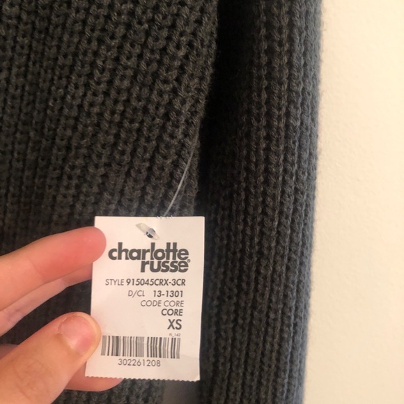 Too small! - Picture 2 of 3